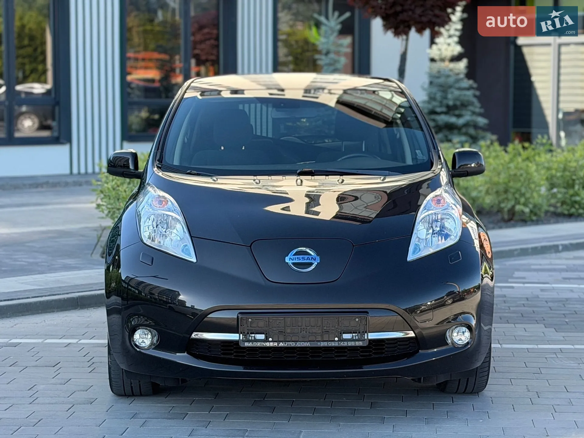 2017 Nissan Leaf - мініатюра 2