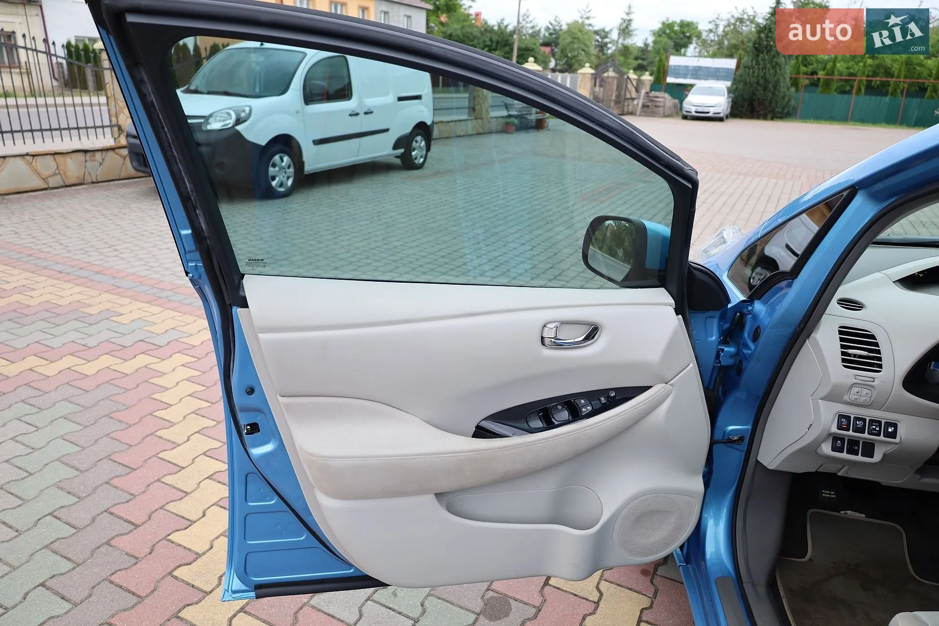 2013 Nissan Leaf - мініатюра 25