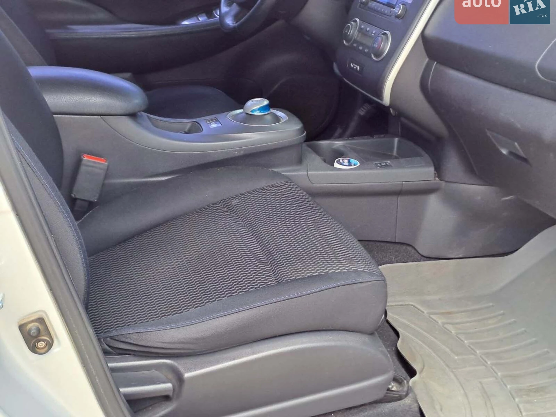 2013 Nissan Leaf - мініатюра 14
