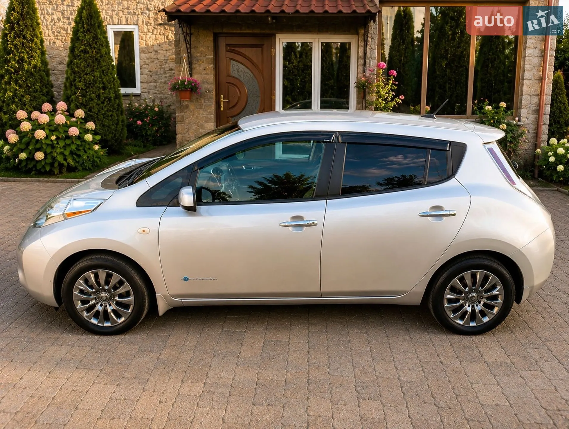 2013 Nissan Leaf - мініатюра 2