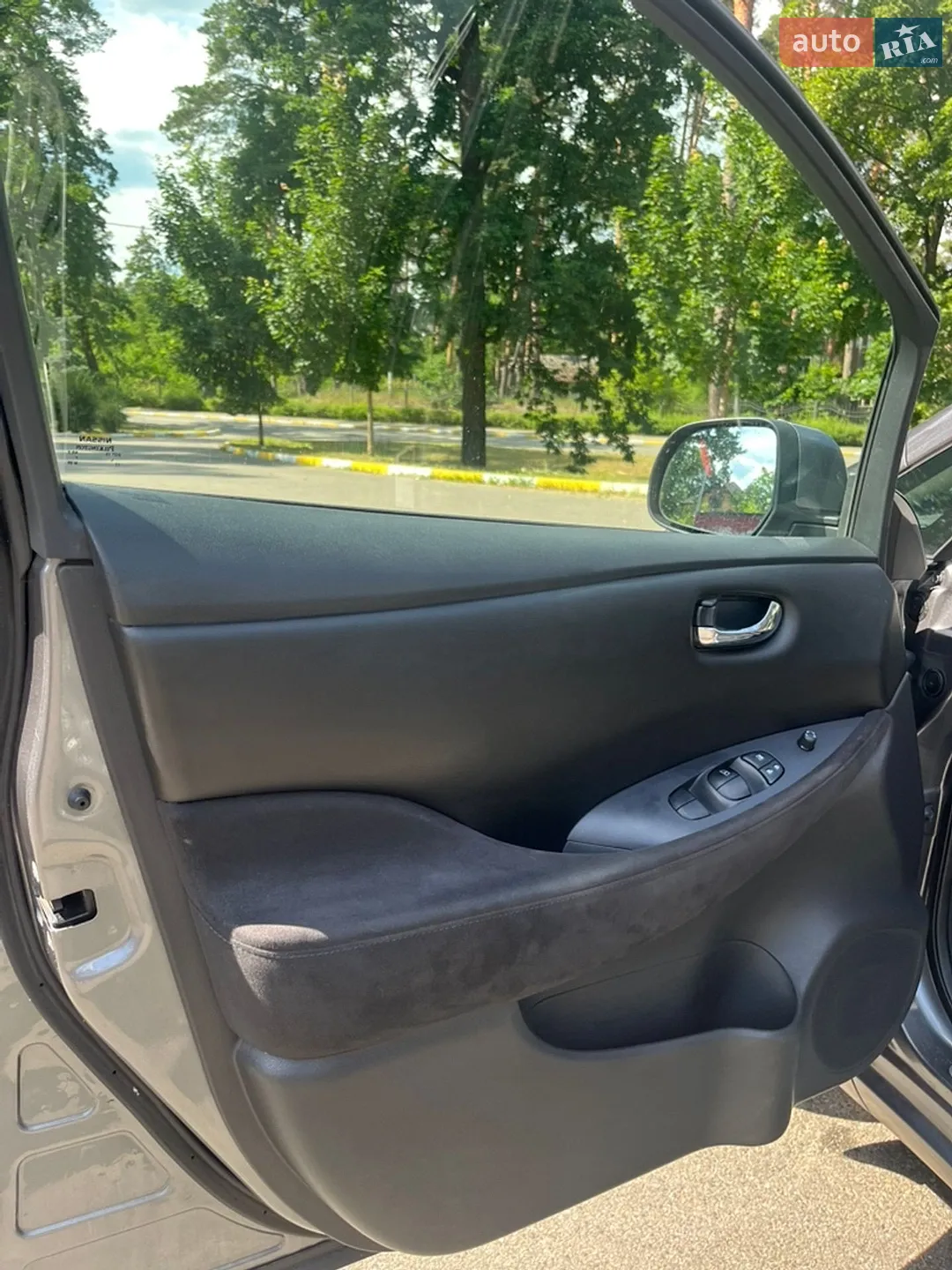2015 Nissan Leaf - мініатюра 15