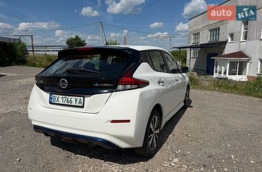 Хэтчбек Nissan Leaf 2018 в Хмельницком