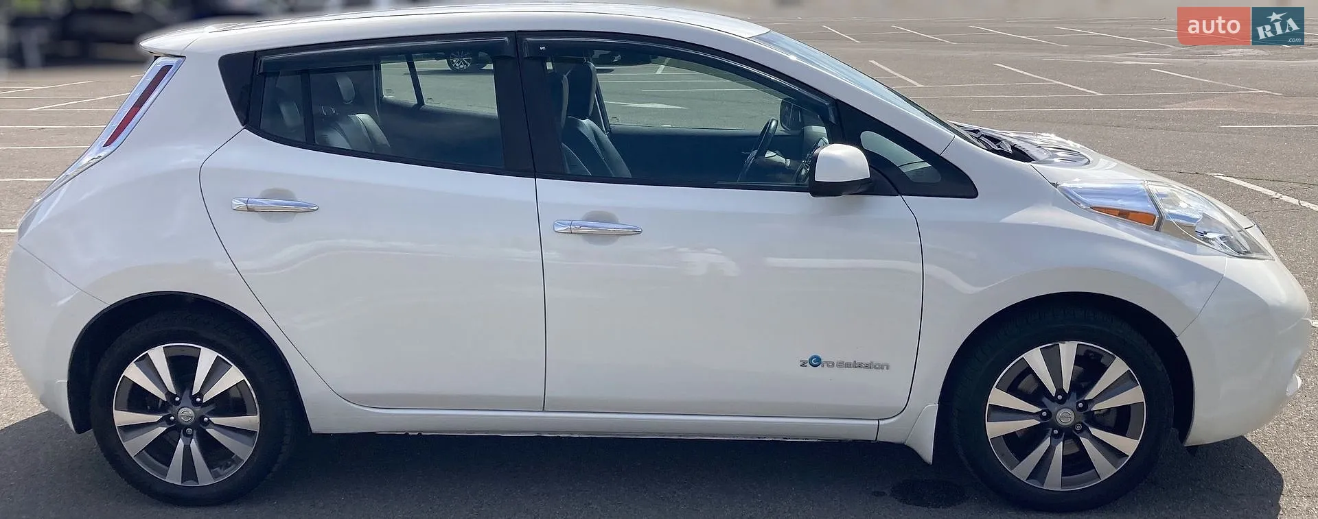 2015 Nissan Leaf - мініатюра 10