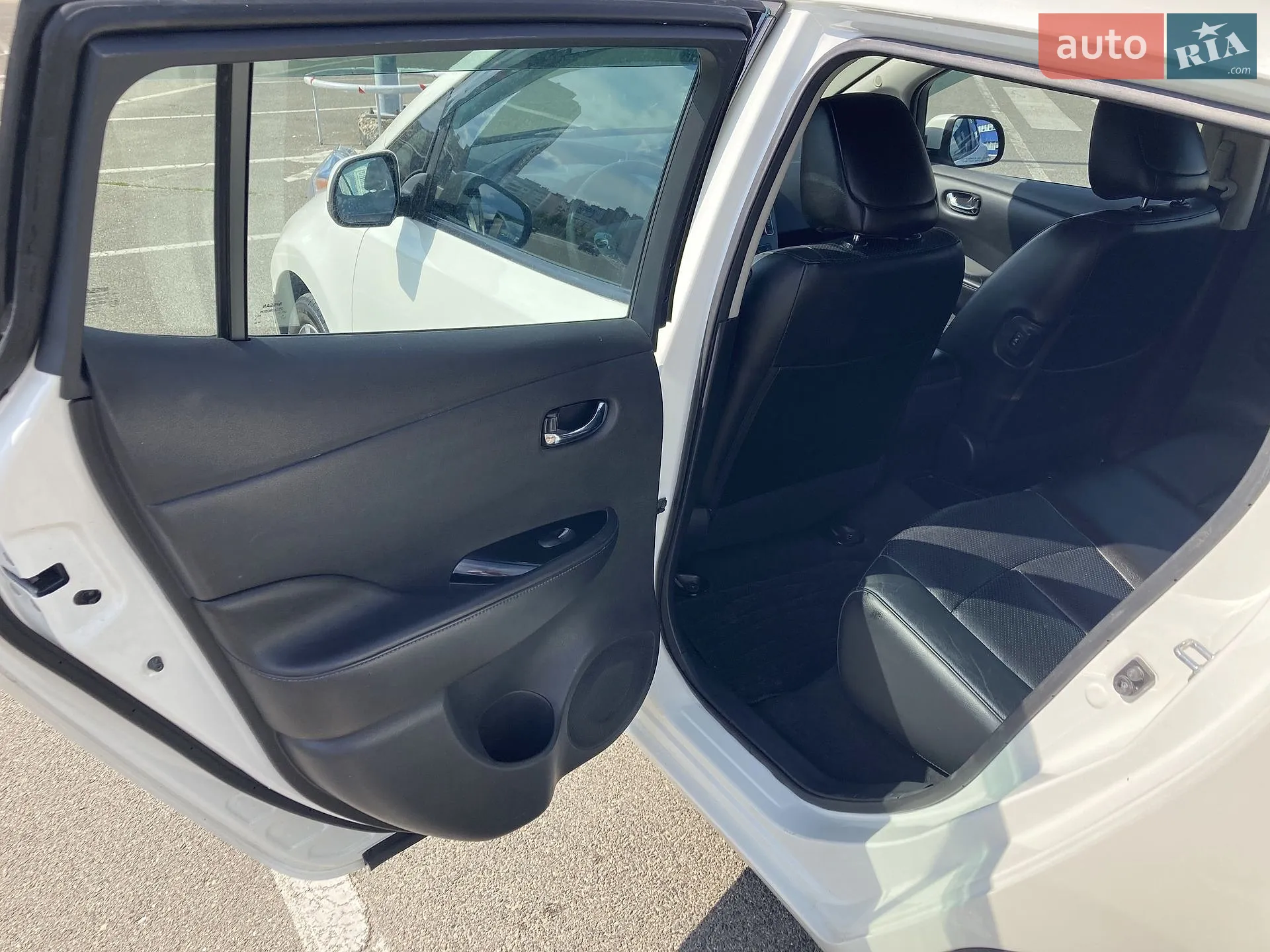 2015 Nissan Leaf - мініатюра 21