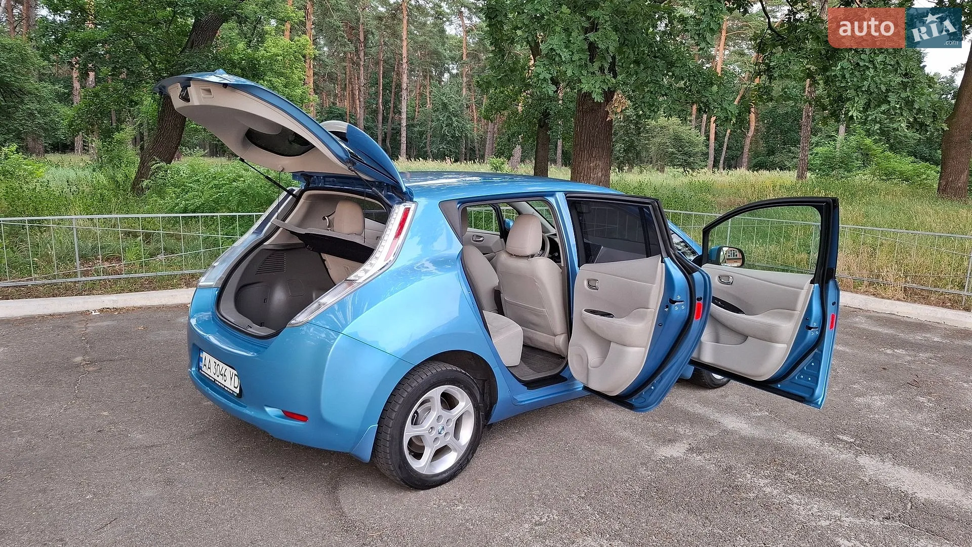 2011 Nissan Leaf - мініатюра 2
