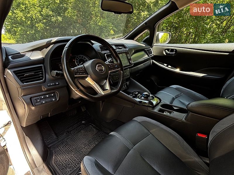 Хэтчбек Nissan Leaf 2020 в Белогородке