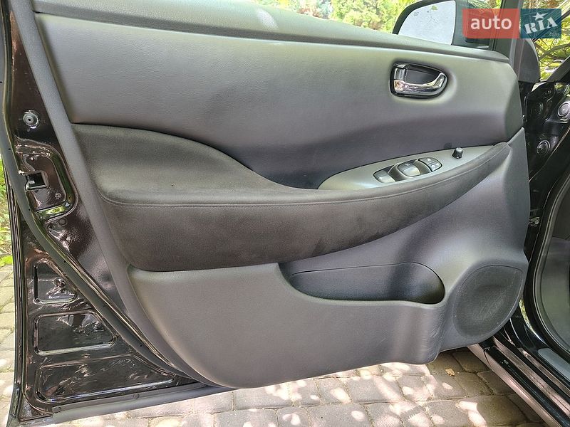 Хэтчбек Nissan Leaf 2014 в Ивано-Франковске