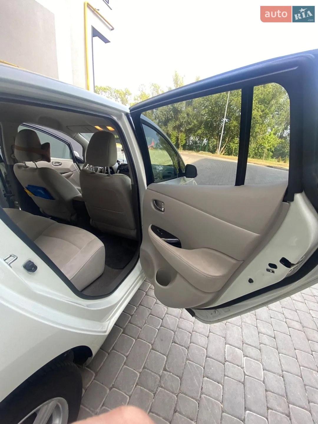 2011 Nissan Leaf - мініатюра 26