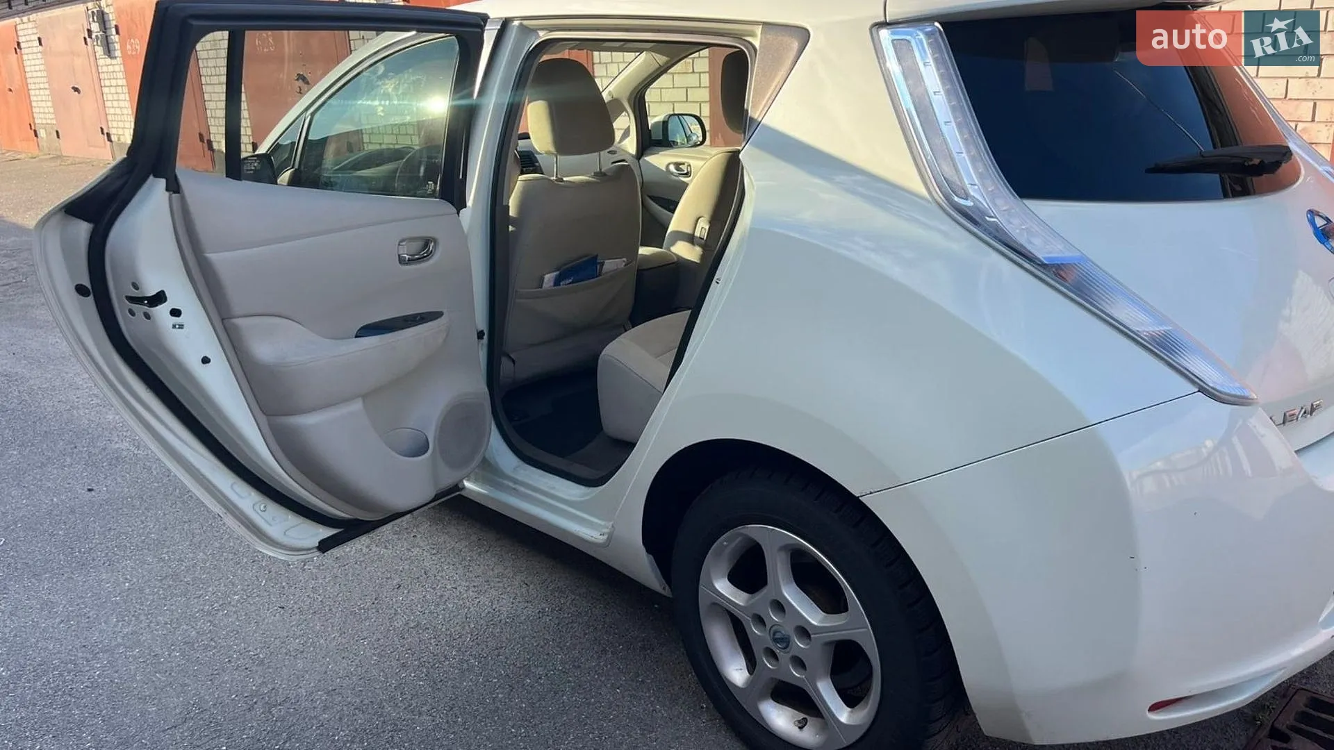 2012 Nissan Leaf - мініатюра 42