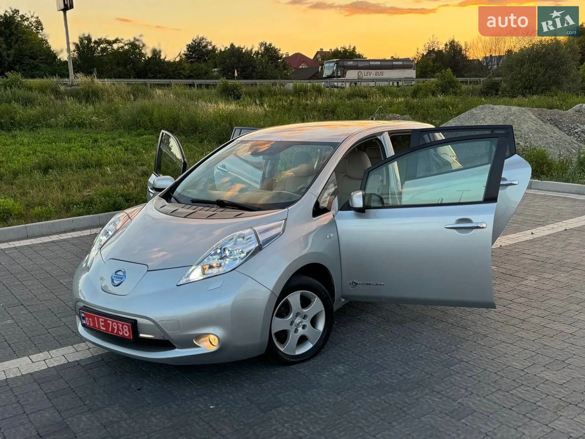 2012 Nissan Leaf - мініатюра 33