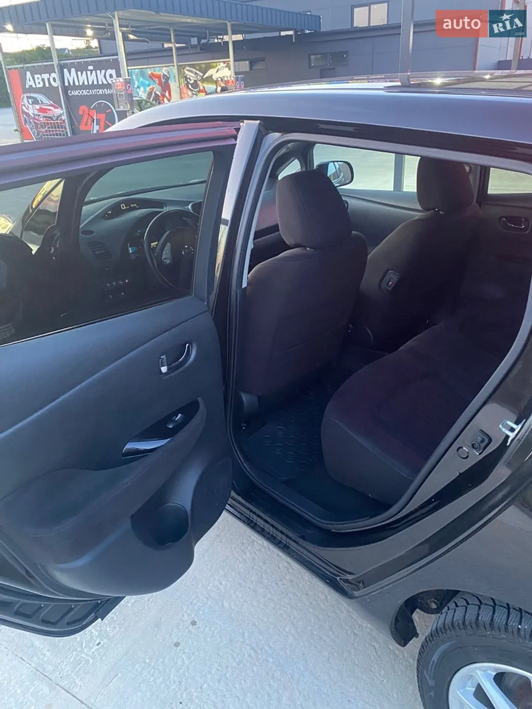 2015 Nissan Leaf - мініатюра 11
