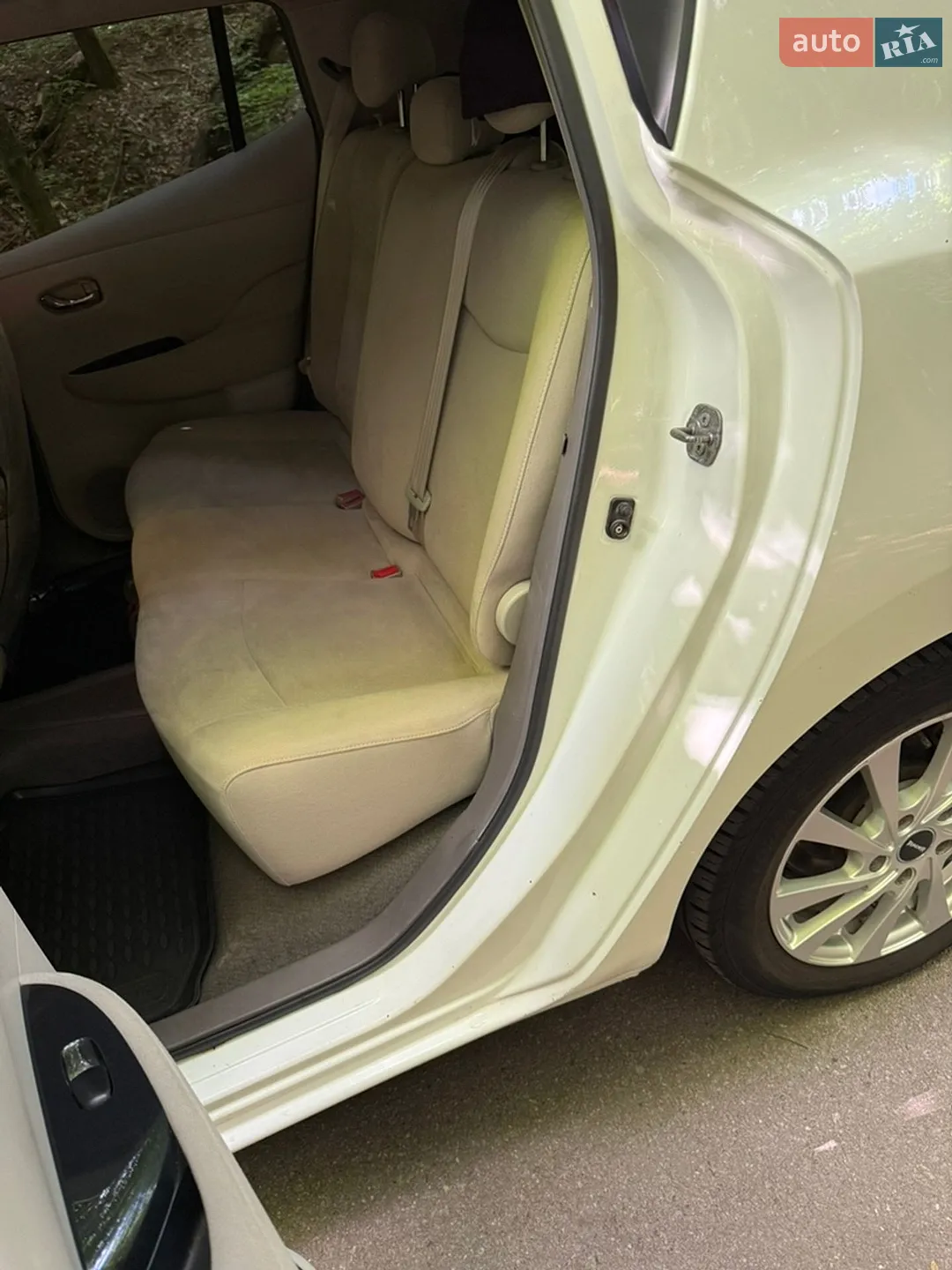 2010 Nissan Leaf - мініатюра 46