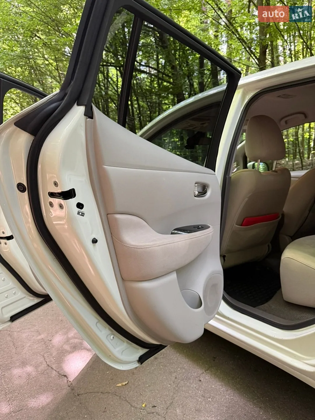 2010 Nissan Leaf - мініатюра 49