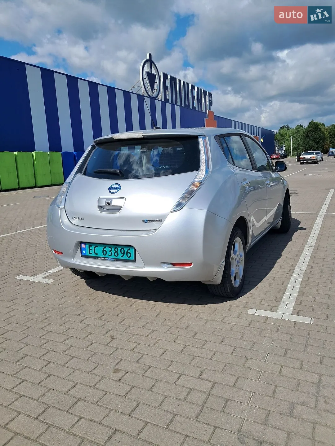 2014 Nissan Leaf - мініатюра 10