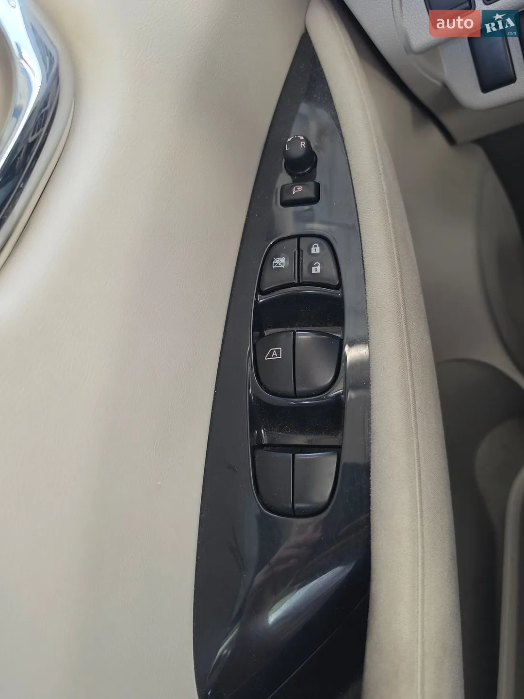 2012 Nissan Leaf - мініатюра 6