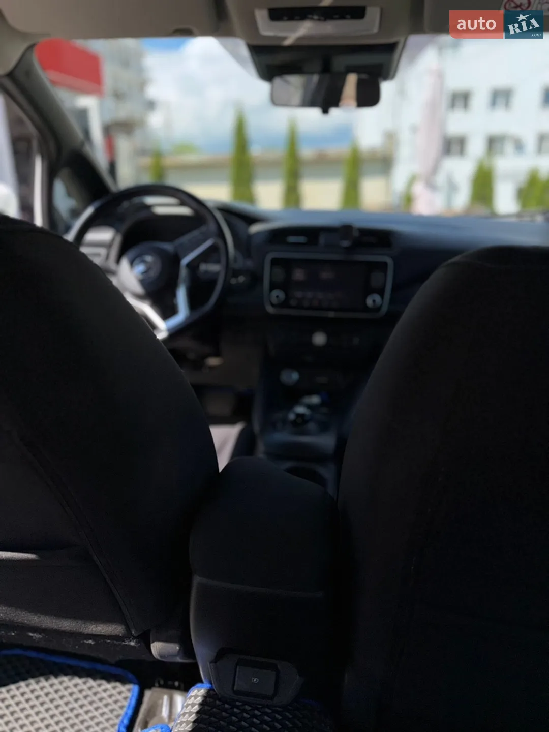 2020 Nissan Leaf - мініатюра 23