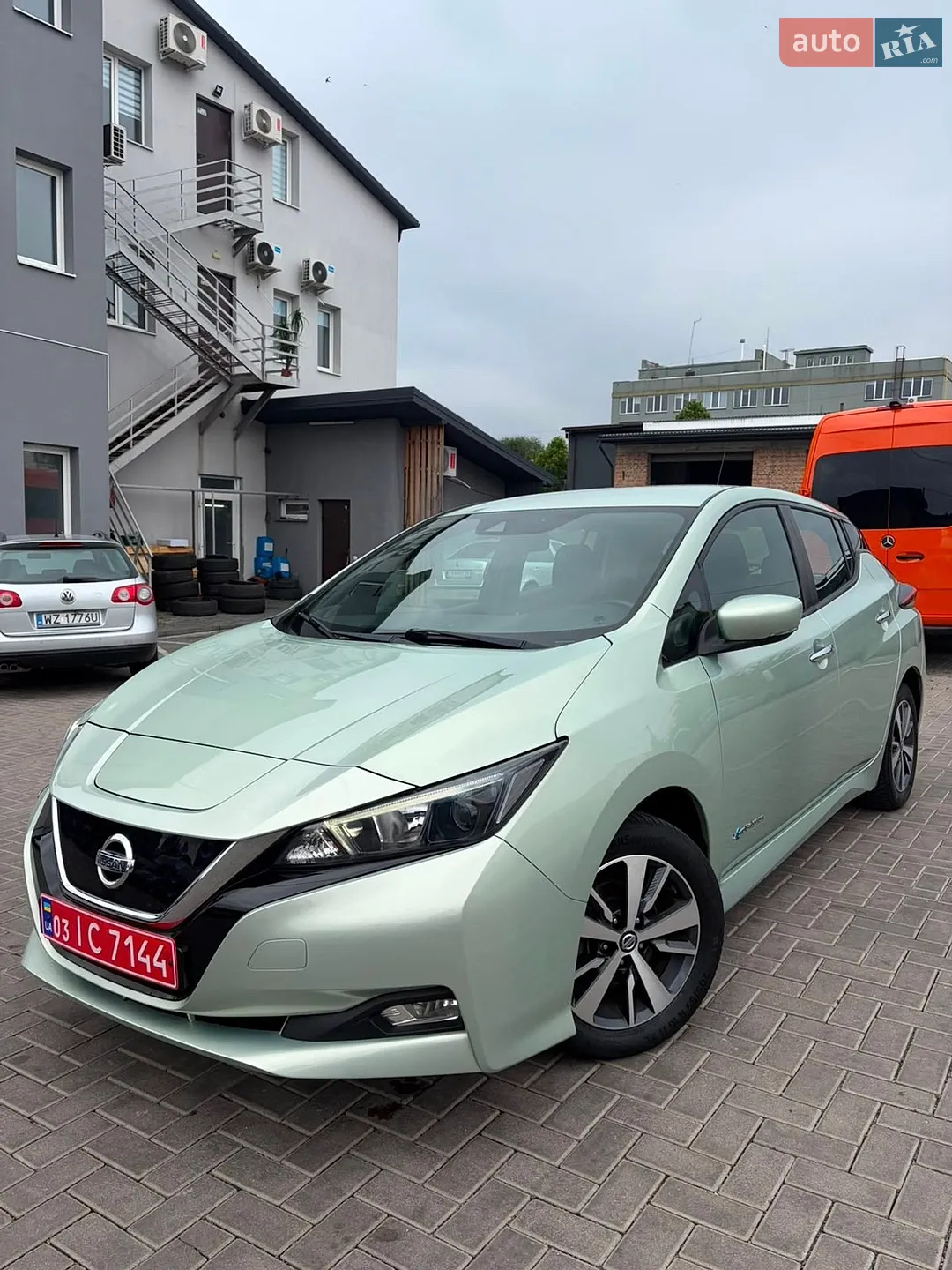 2018 Nissan Leaf - фото 1