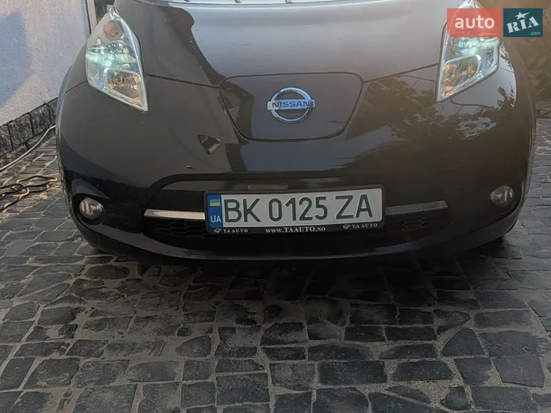 Nissan Leaf 2011