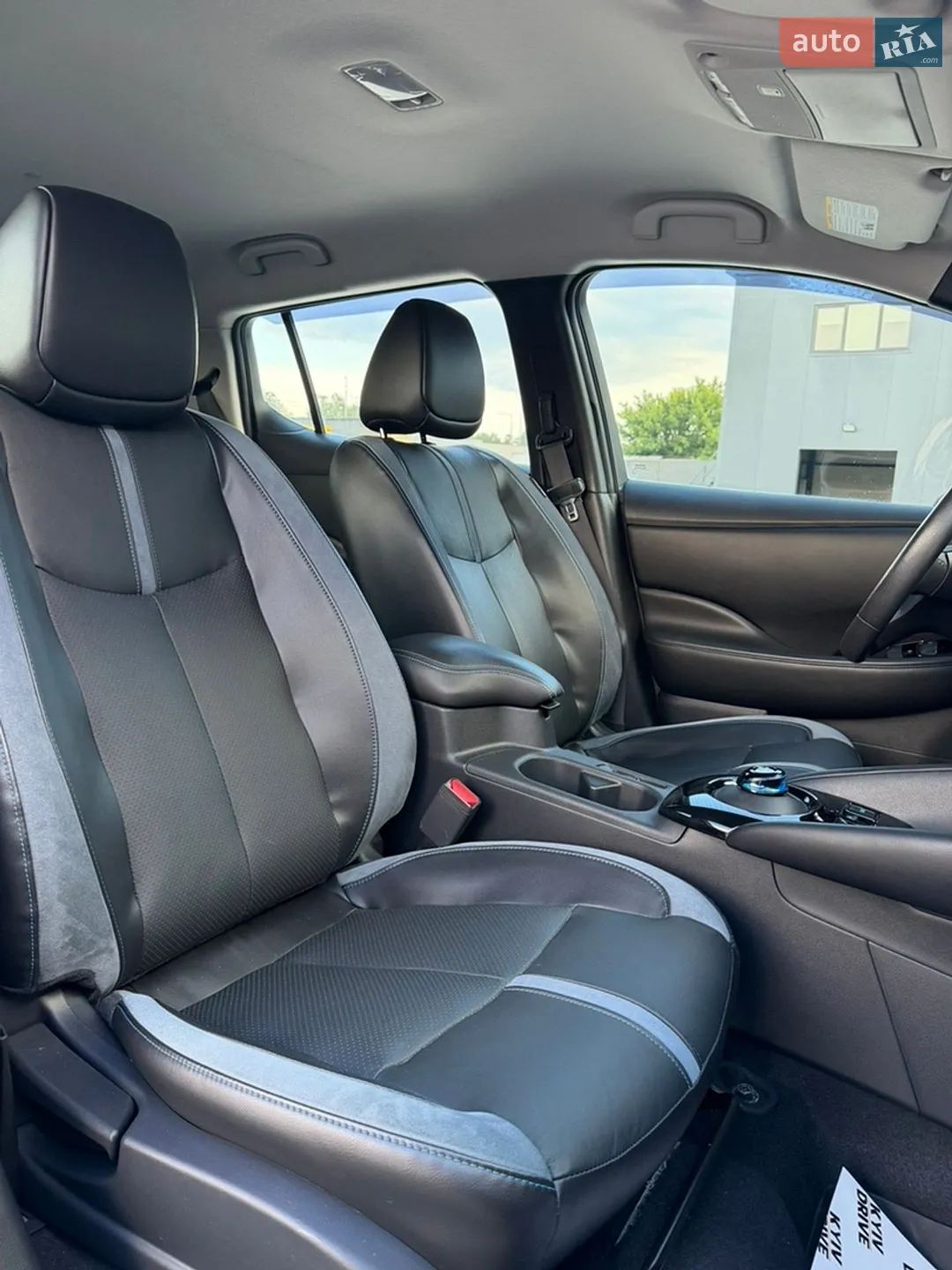 2020 Nissan Leaf - мініатюра 27