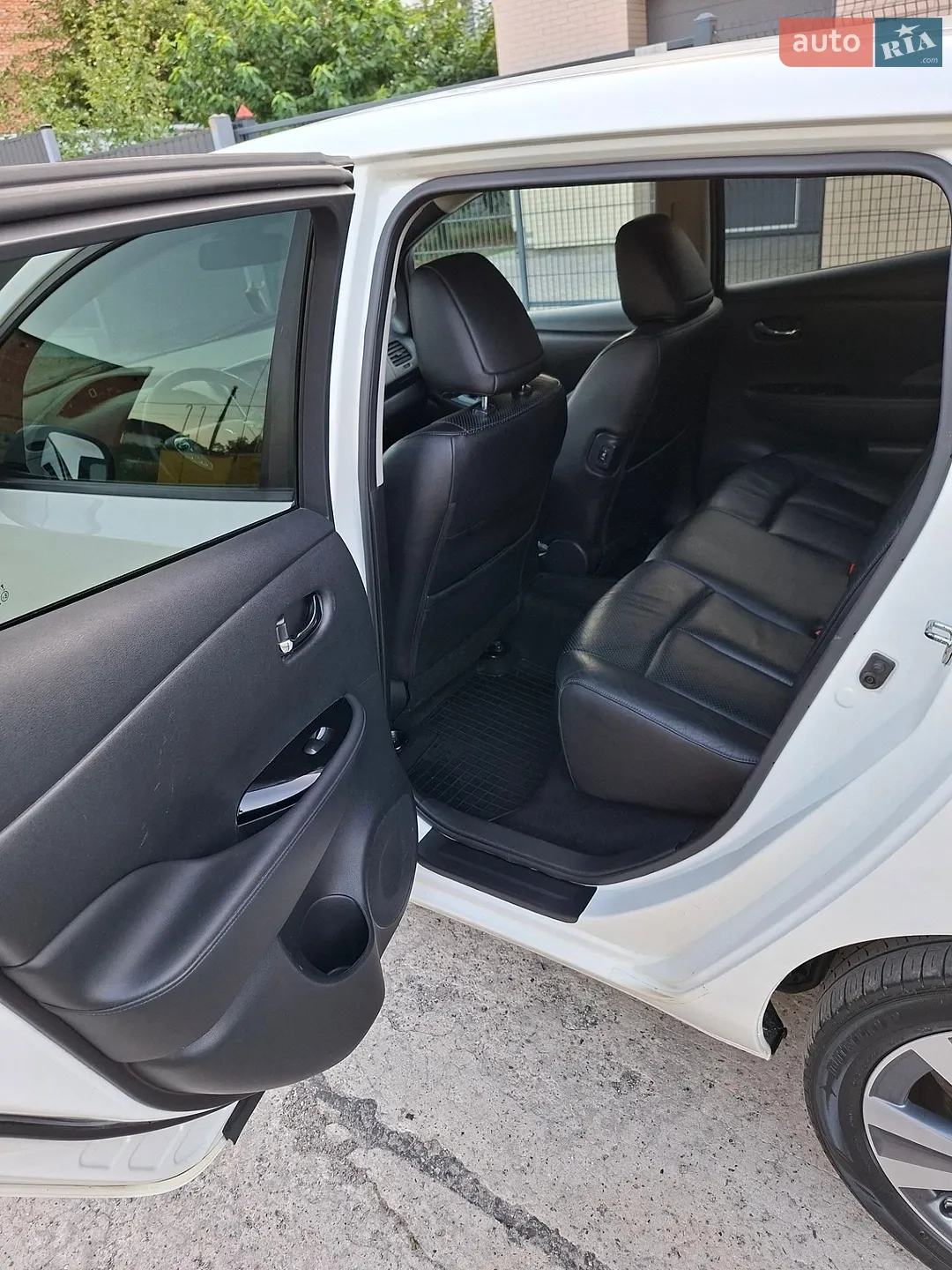 2014 Nissan Leaf - мініатюра 31