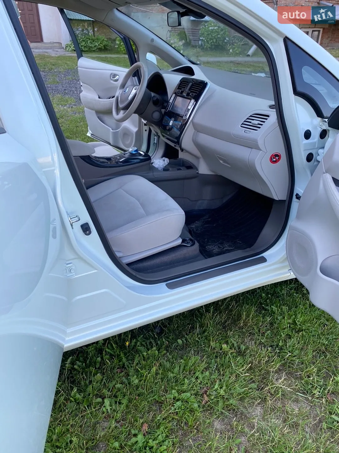 2012 Nissan Leaf - мініатюра 24