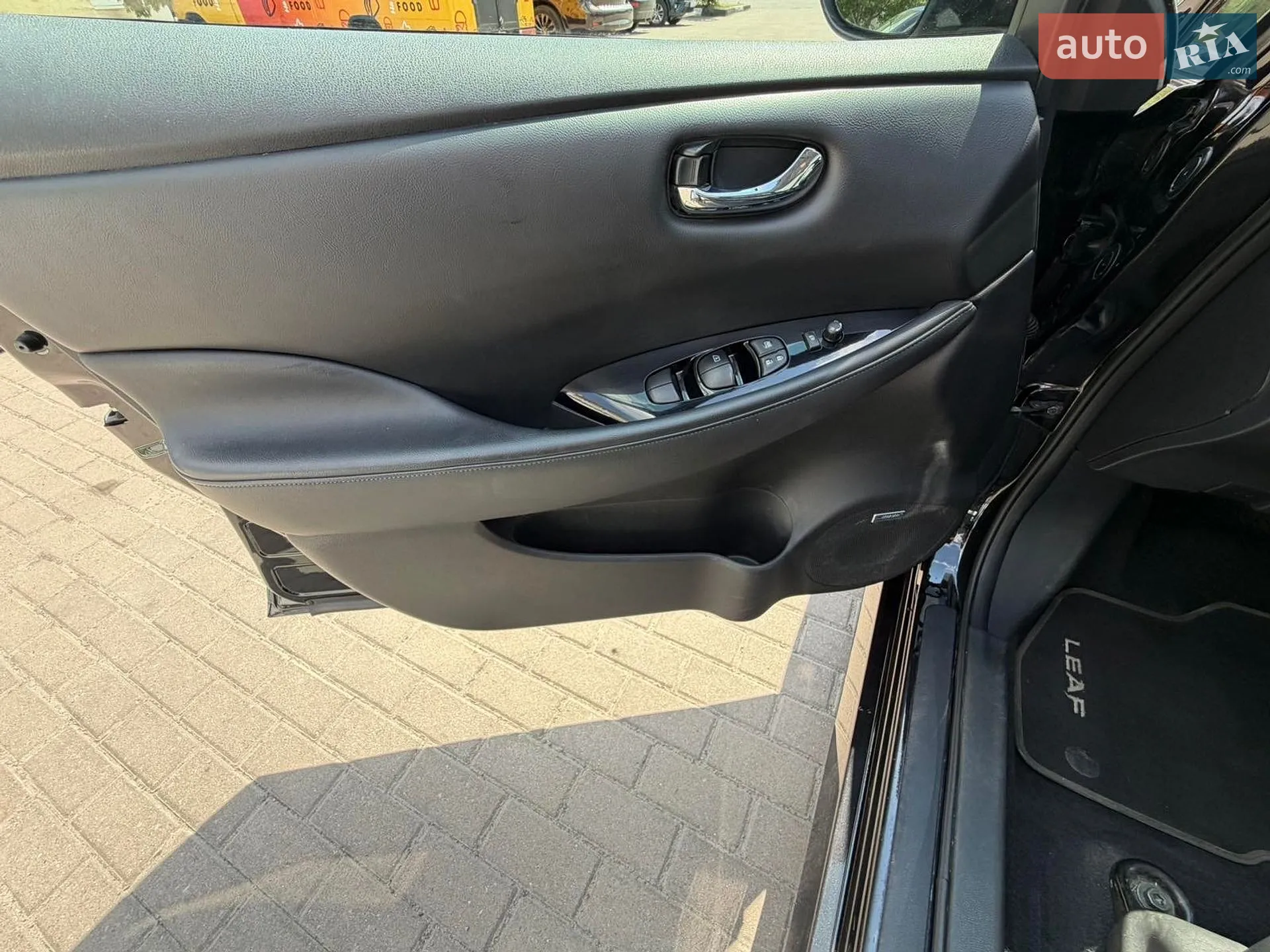 2020 Nissan Leaf - мініатюра 18