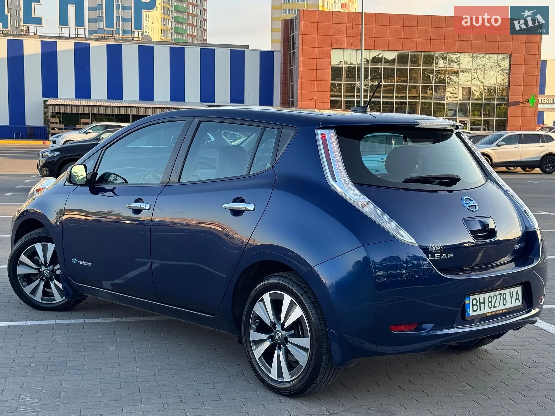 2016 Nissan Leaf - мініатюра 30