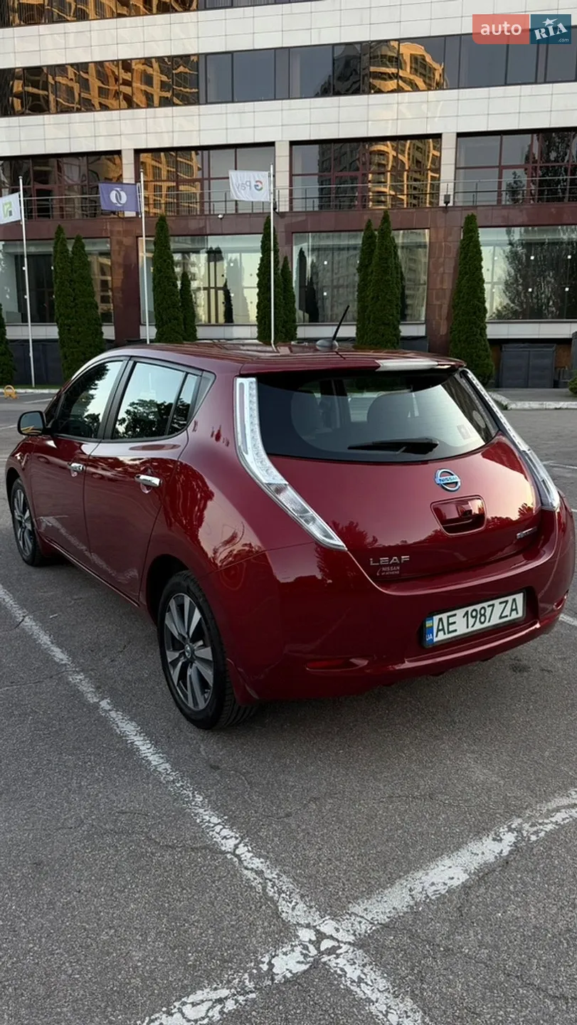 2015 Nissan Leaf - мініатюра 16