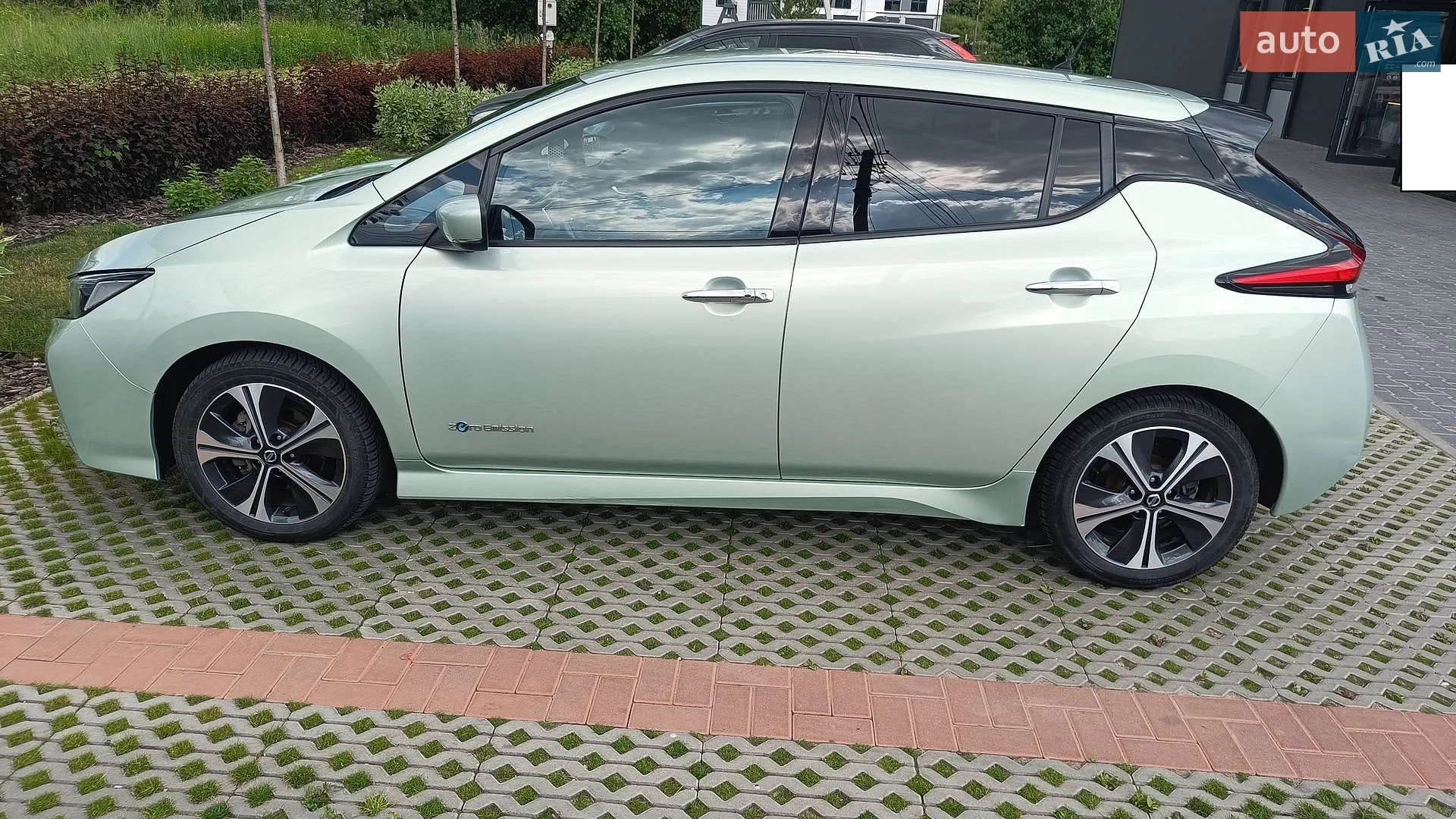 2018 Nissan Leaf - фото 1