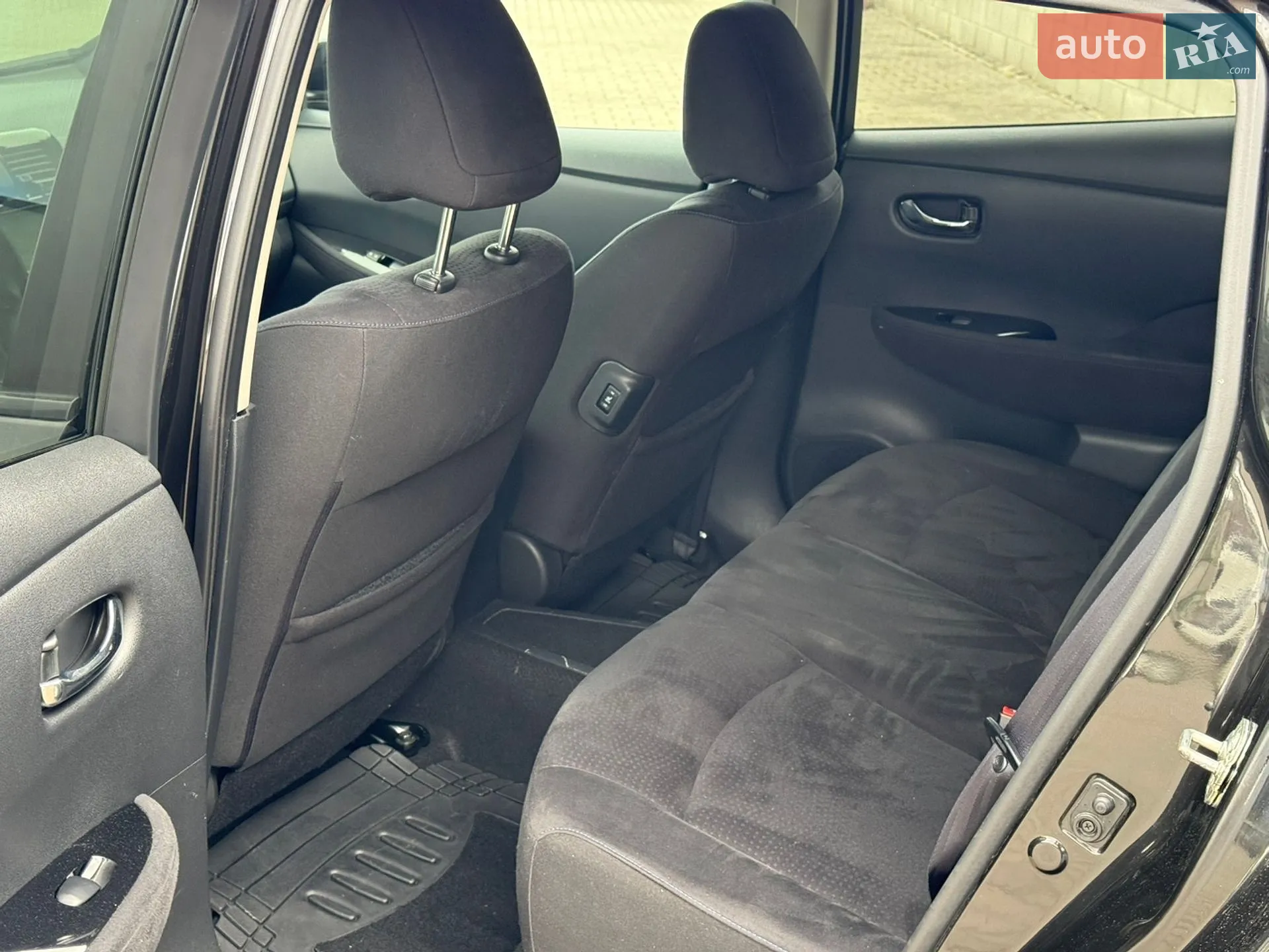 2014 Nissan Leaf - мініатюра 31