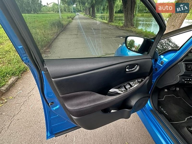Хэтчбек Nissan Leaf 2021 в Ровно
