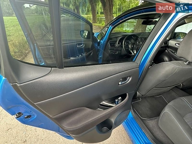 Хэтчбек Nissan Leaf 2021 в Ровно