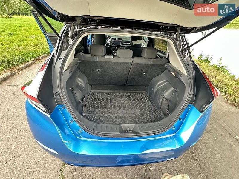 Хэтчбек Nissan Leaf 2021 в Ровно