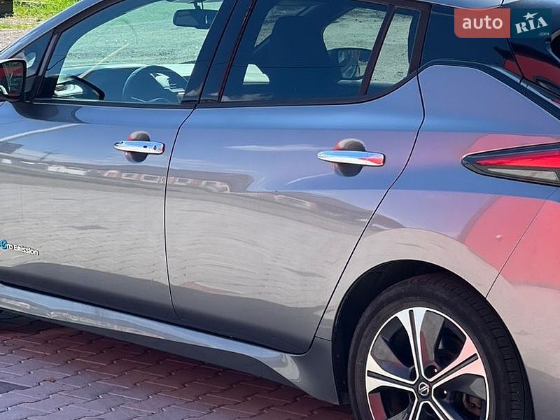 Хетчбек Nissan Leaf 2018 в Калуші
