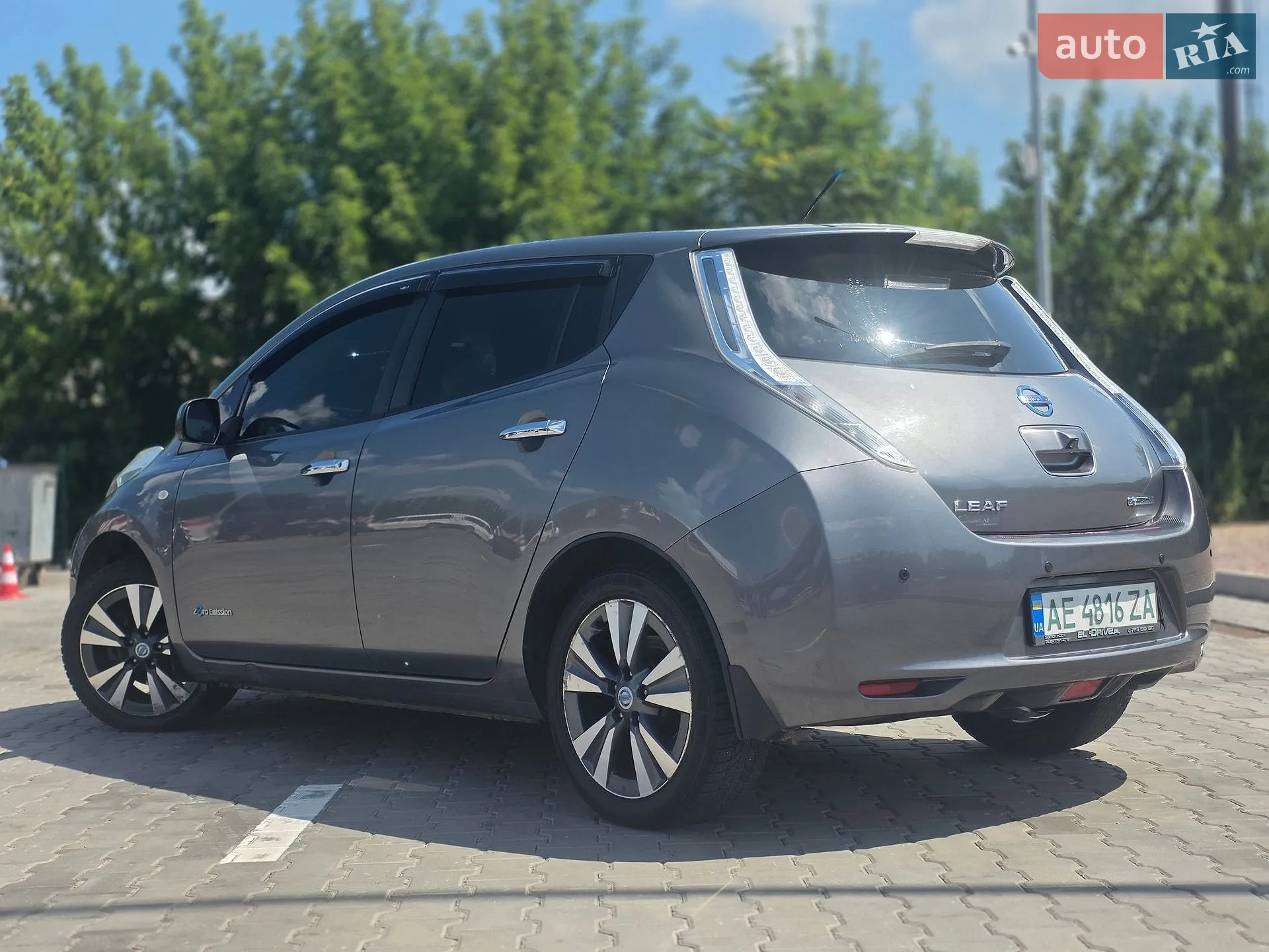 2013 Nissan Leaf - мініатюра 9