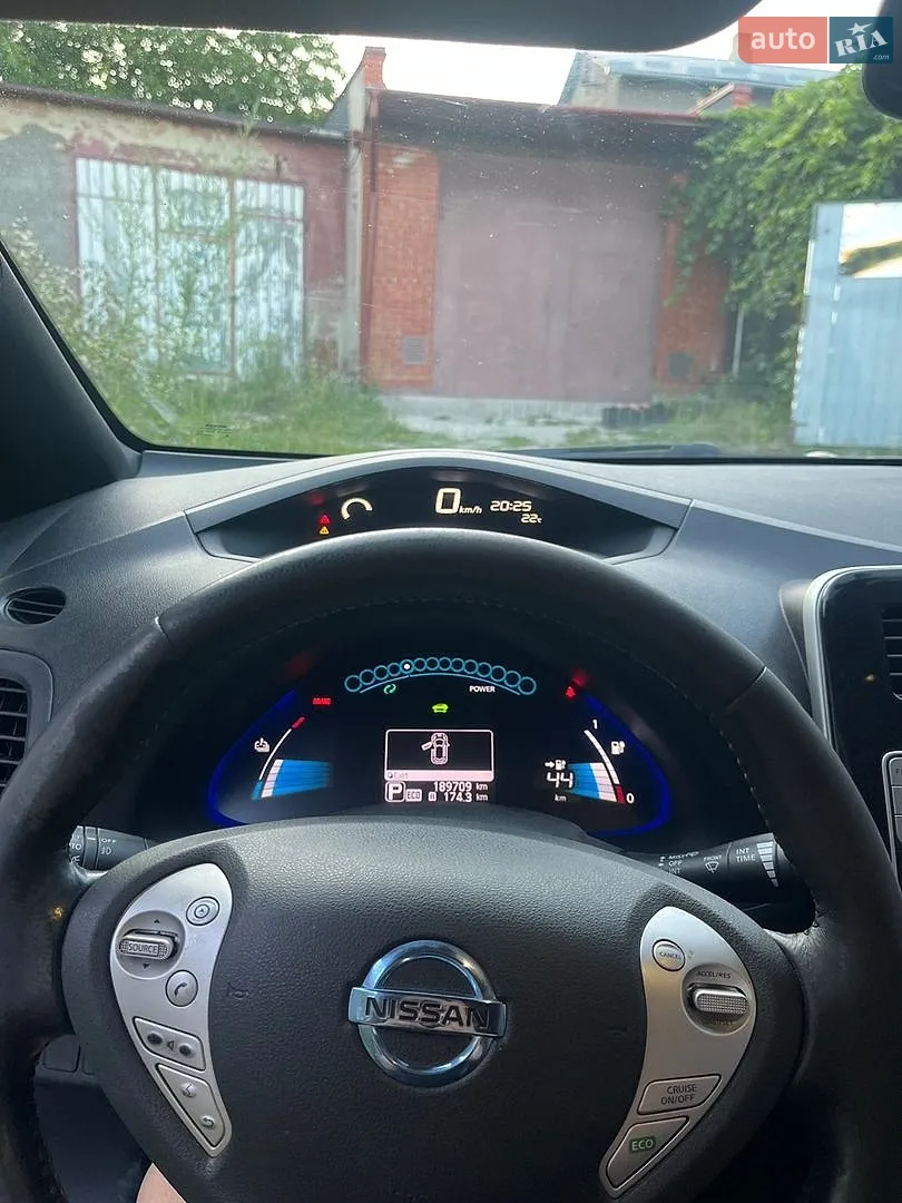 2013 Nissan Leaf - мініатюра 11