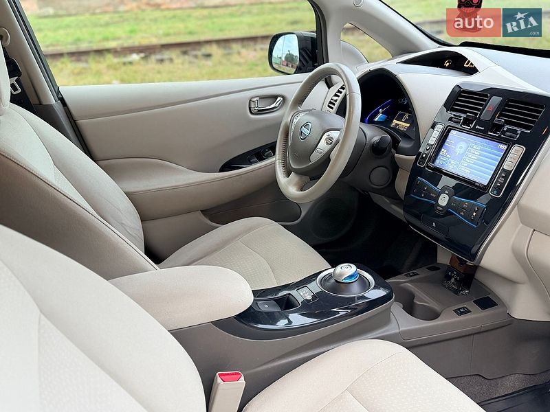 Хетчбек Nissan Leaf 2012 в Бердичеві фото 5 Хетчбек Nissan Leaf 2012 в Бердичеві