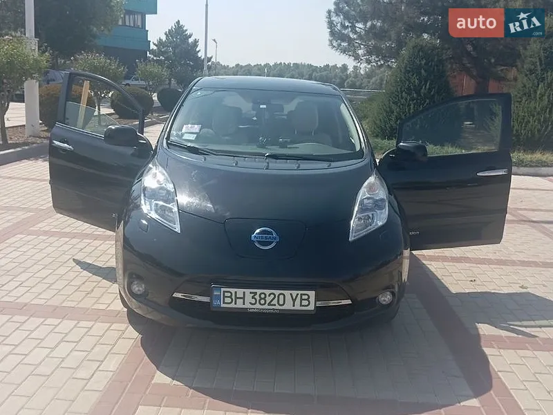 Nissan Leaf 2011
