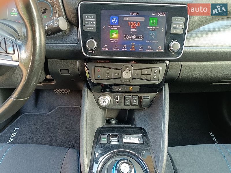 Хетчбек Nissan Leaf 2020 в Дніпрі