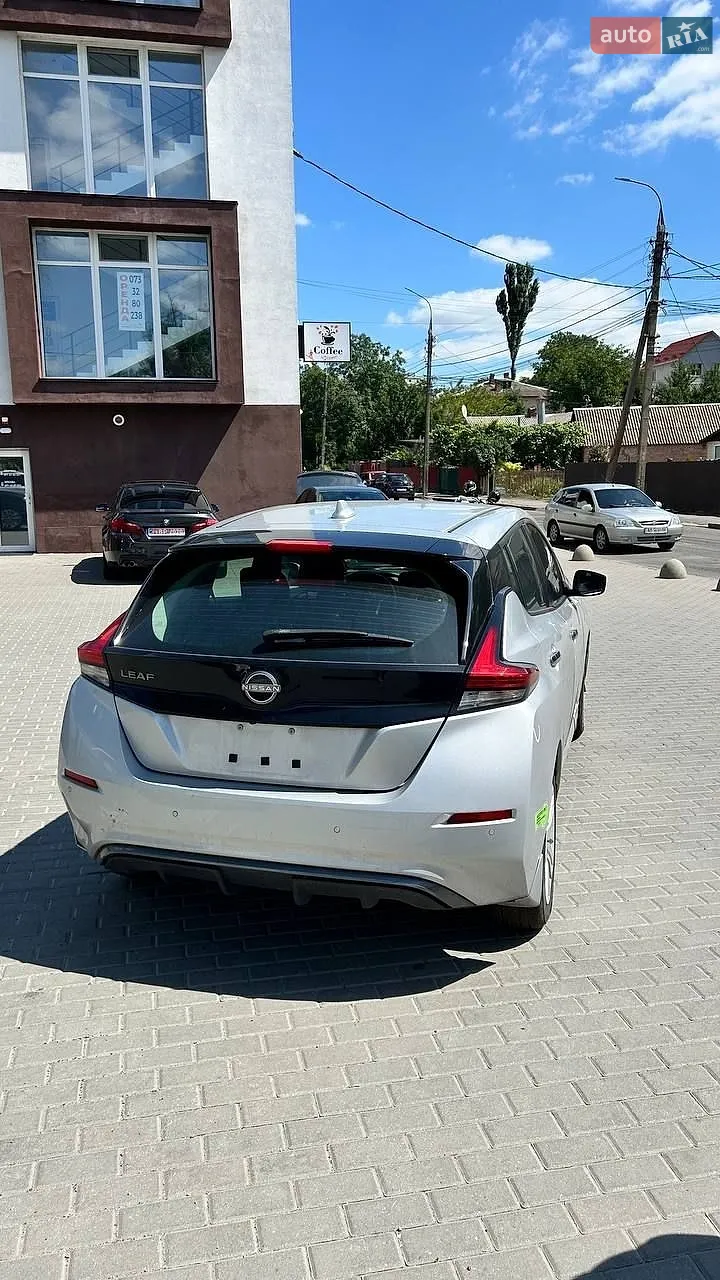 2022 Nissan Leaf - мініатюра 8