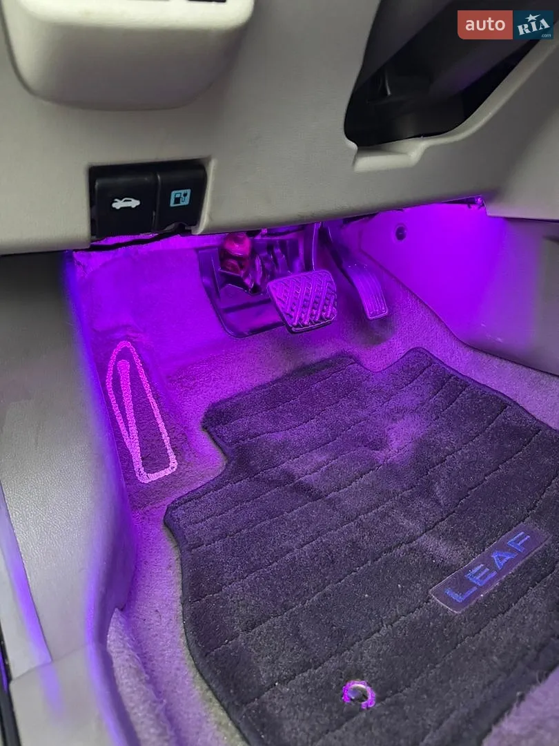 2012 Nissan Leaf - мініатюра 13