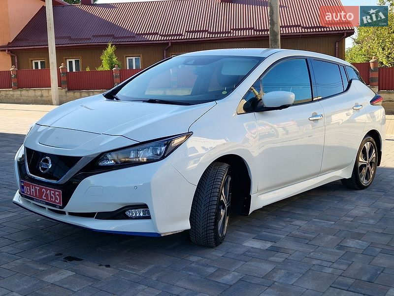 Хетчбек Nissan Leaf 2020 в Дубні