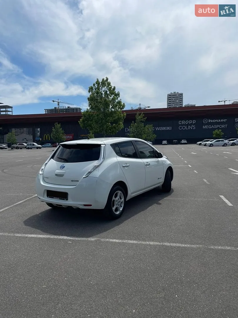 2017 Nissan Leaf - мініатюра 11