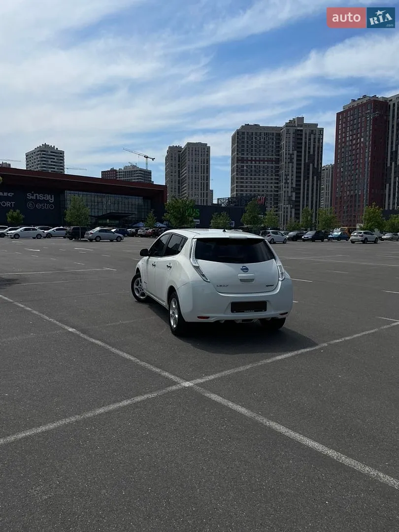 2017 Nissan Leaf - мініатюра 10
