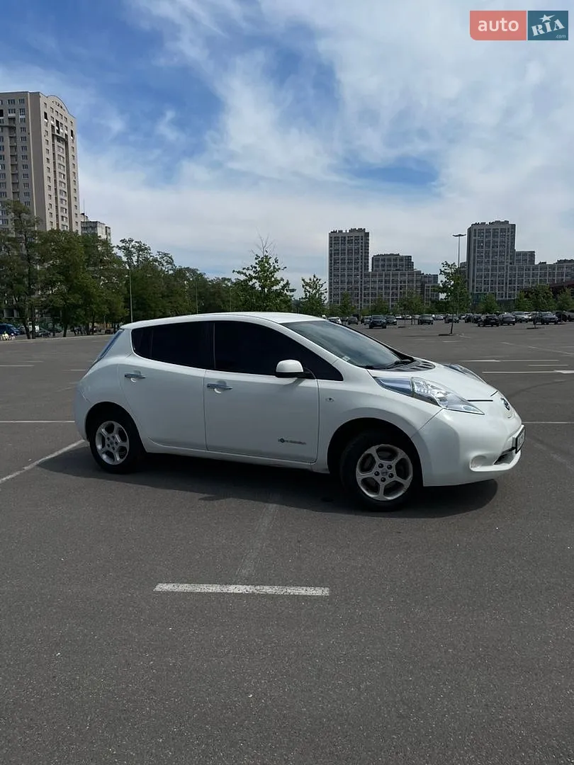 2017 Nissan Leaf - мініатюра 12