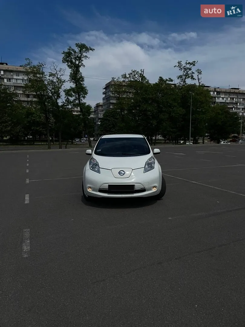 2017 Nissan Leaf - мініатюра 14
