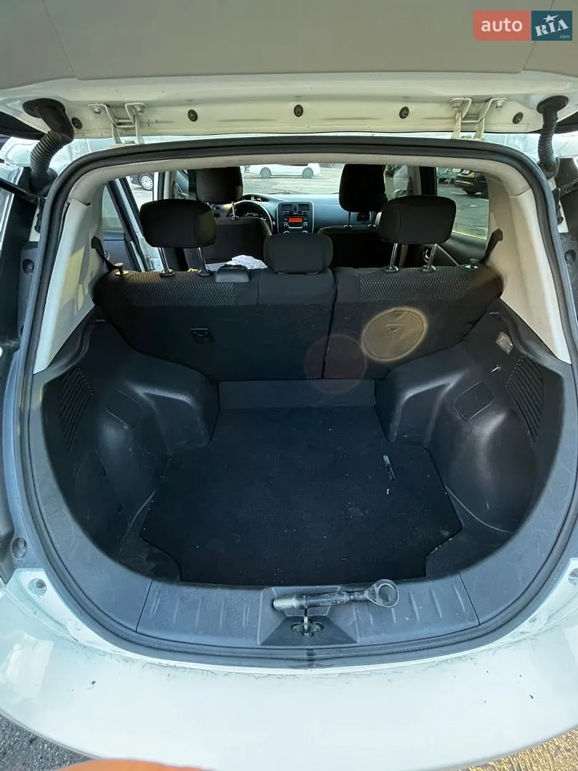 2017 Nissan Leaf - мініатюра 18