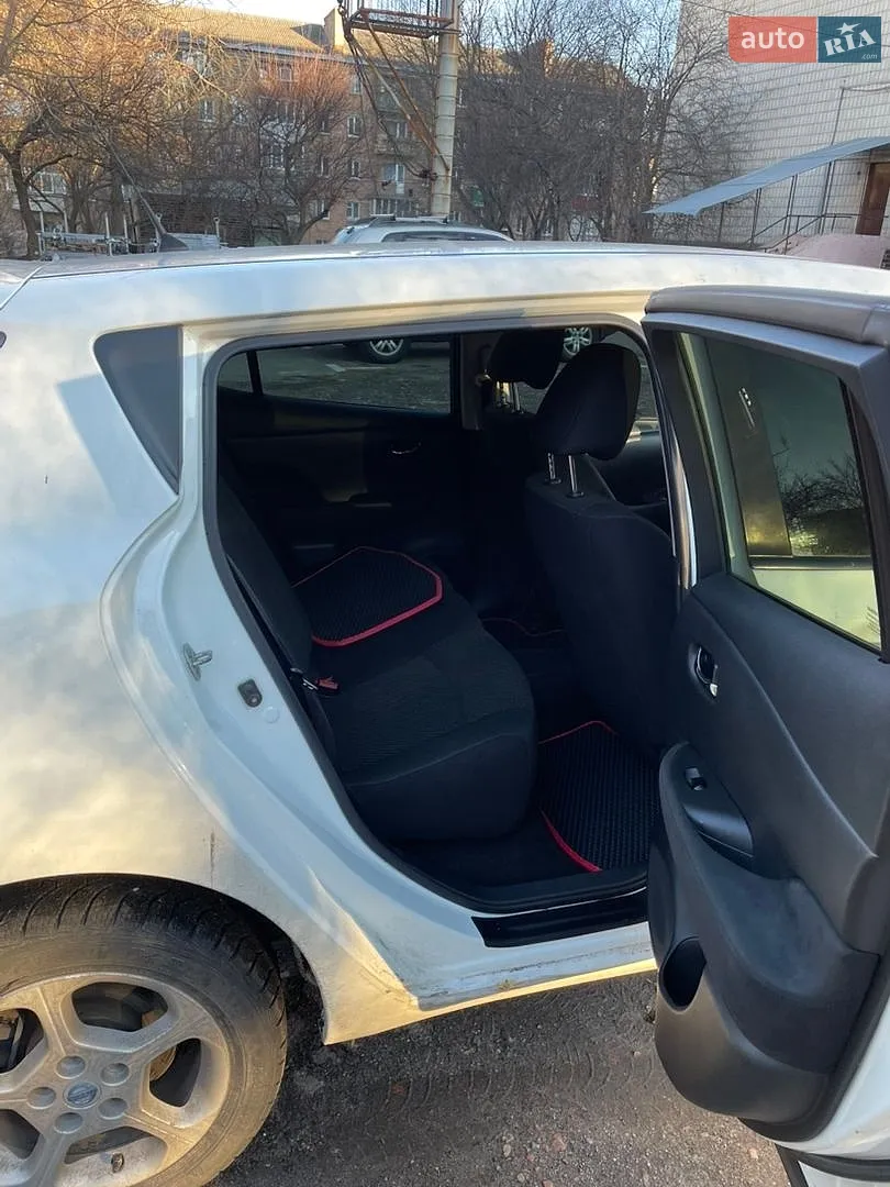 2017 Nissan Leaf - мініатюра 28
