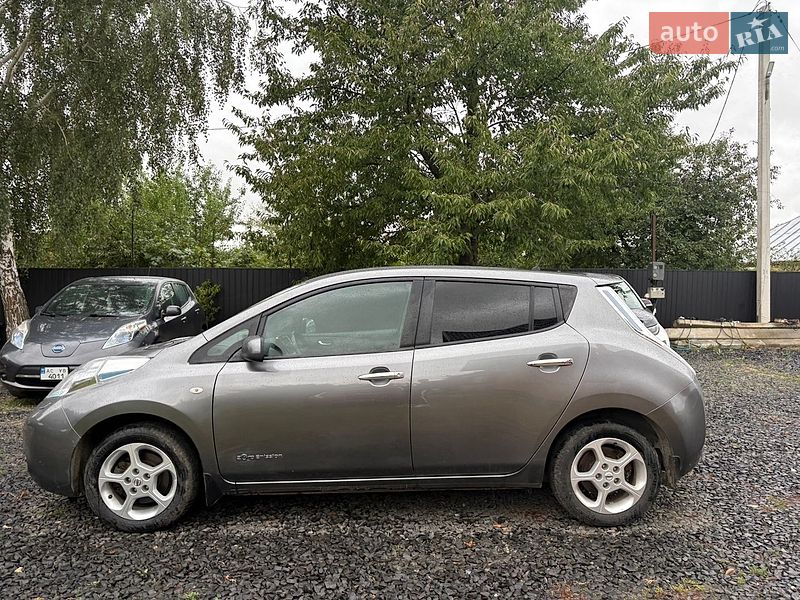 Хэтчбек Nissan Leaf 2016 в Луцке
