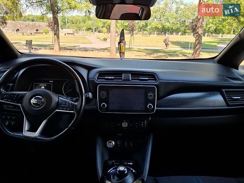 Хэтчбек Nissan Leaf 2020 в Звягеле
